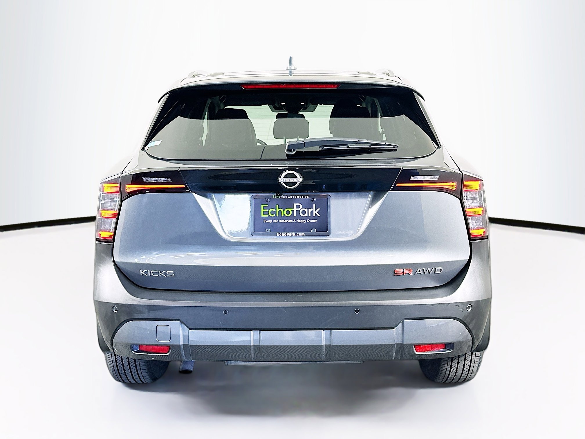 Used 2025 Nissan Kicks SR AWD/4WD image 7