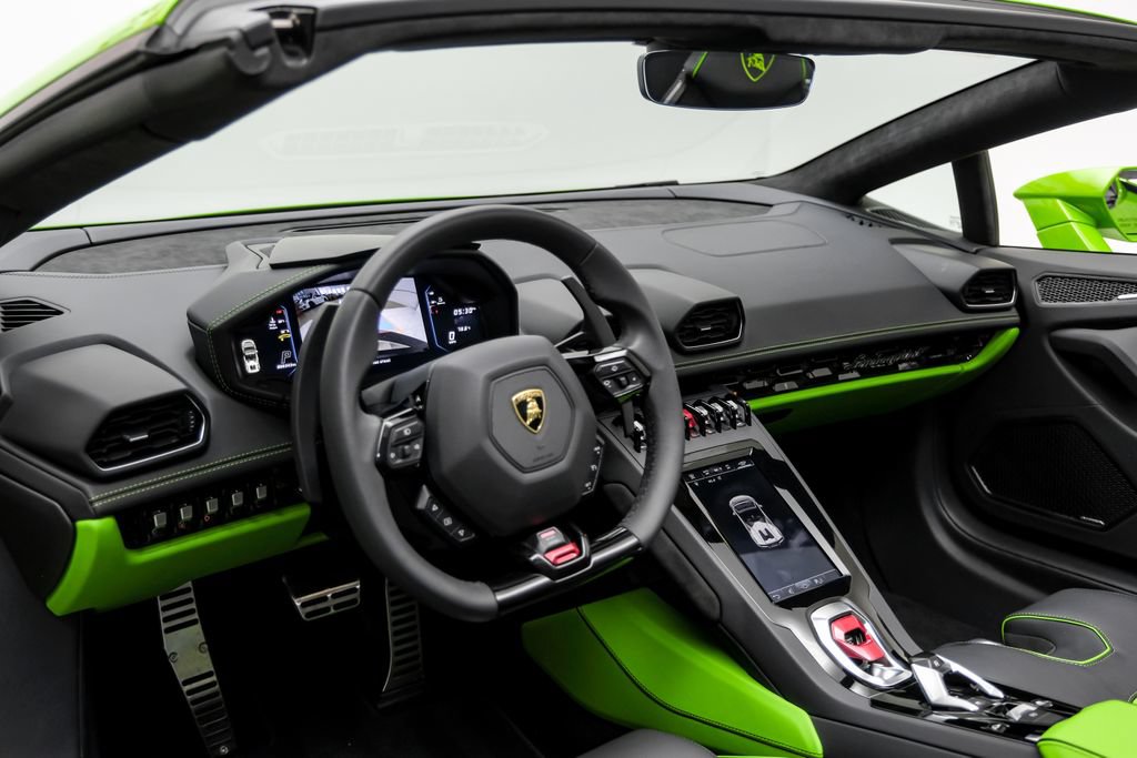 Used 2024 Lamborghini Huracan EVO AWD/4WD image 8