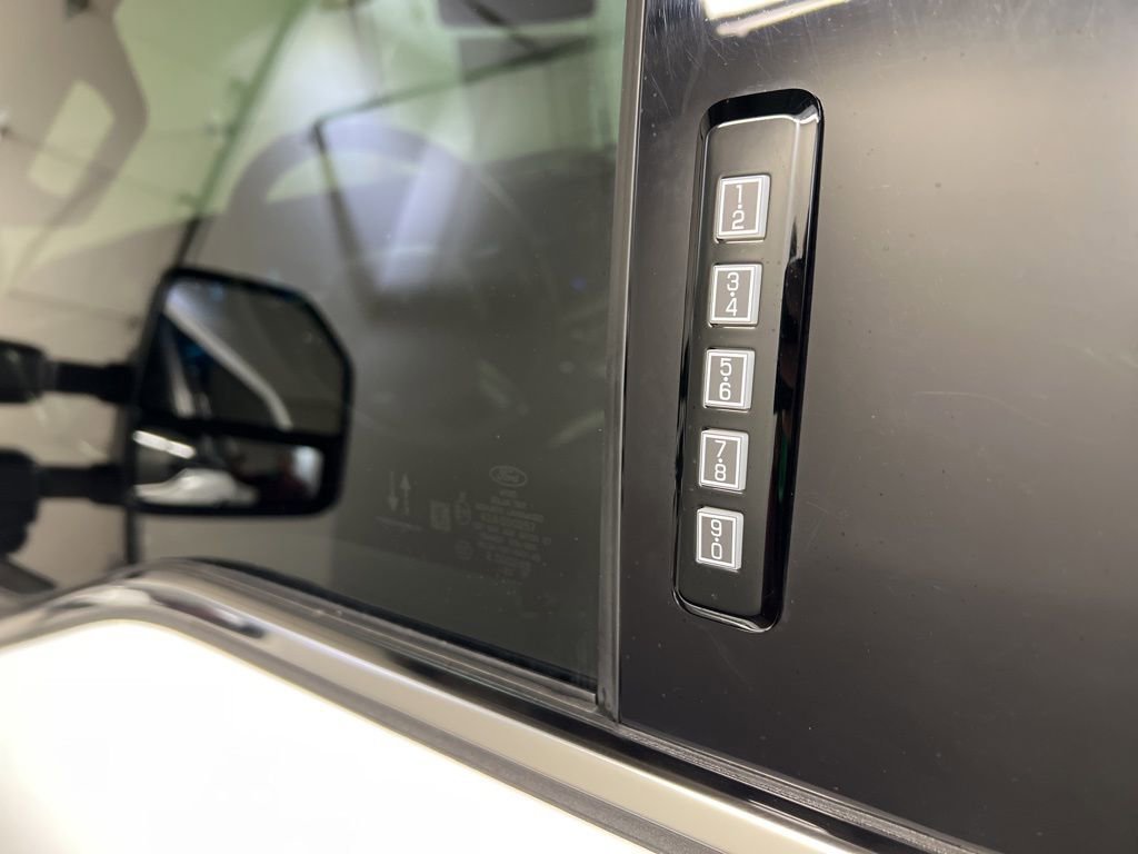 Used 2023 Ford F350 Lariat w/ Lariat Ultimate Package image 33