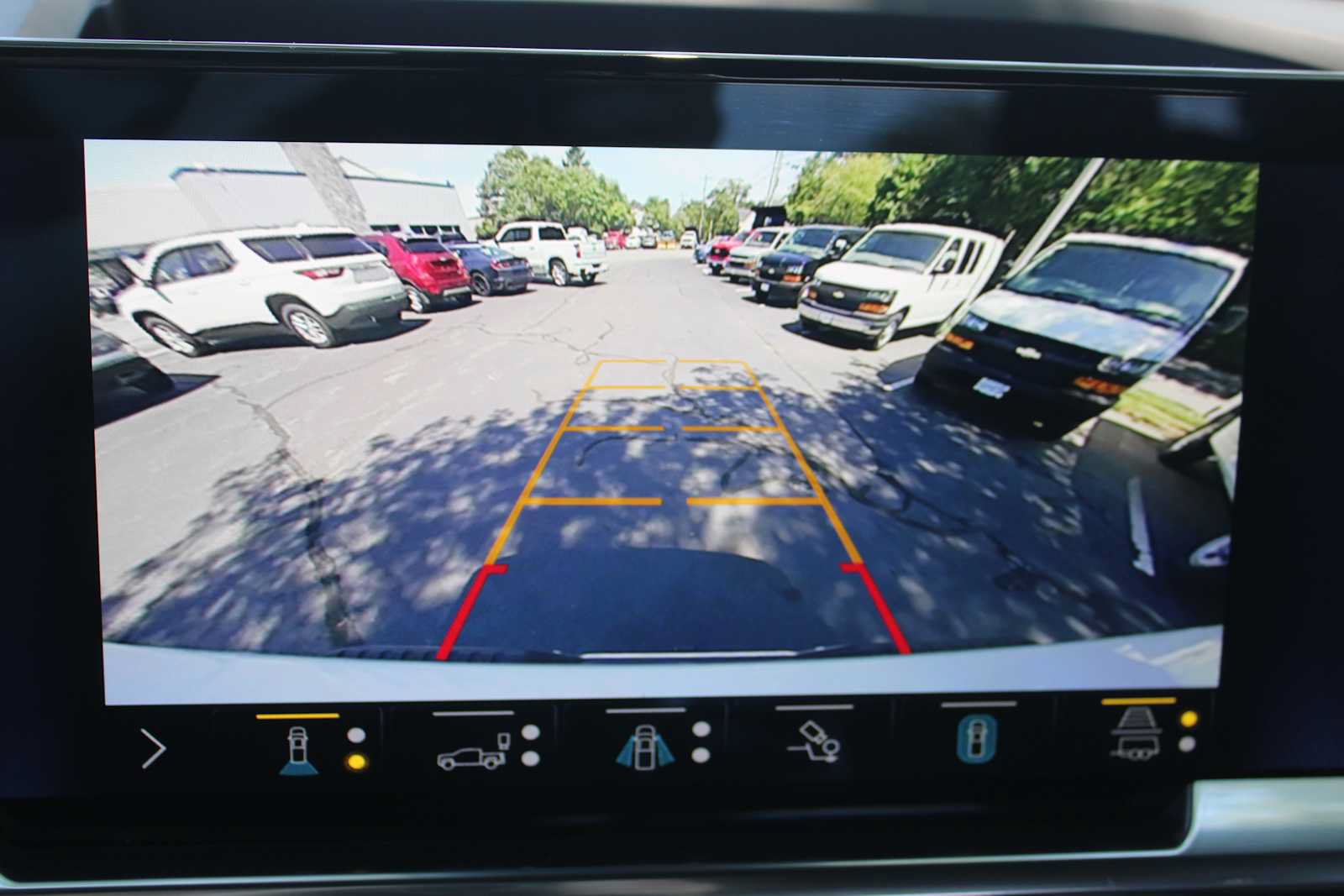Certified 2022 Chevrolet Silverado 1500 LTZ AWD/4WD image 19