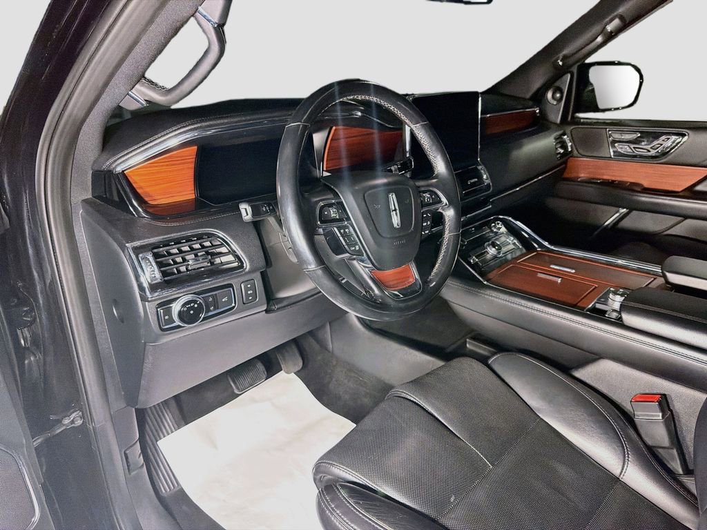 Used 2021 Lincoln Navigator L Reserve AWD/4WD image 9