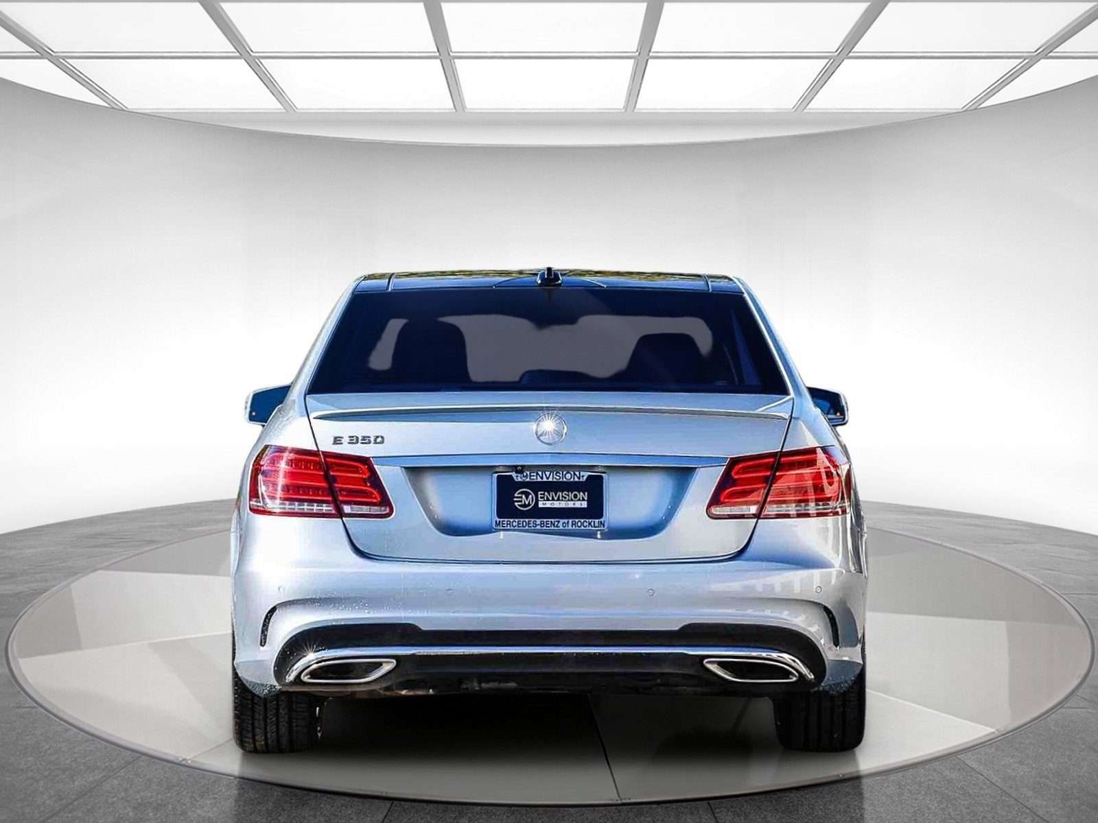 Used 2014 Mercedes-Benz E 350 Sedan image 3