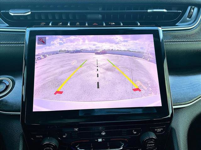 Used 2021 Jeep Grand Cherokee L Limited image 23