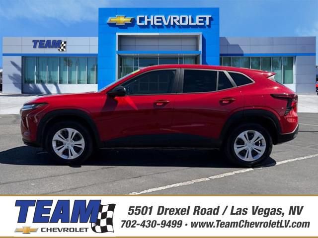 Certified 2026 Chevrolet Trax LS FWD image 1