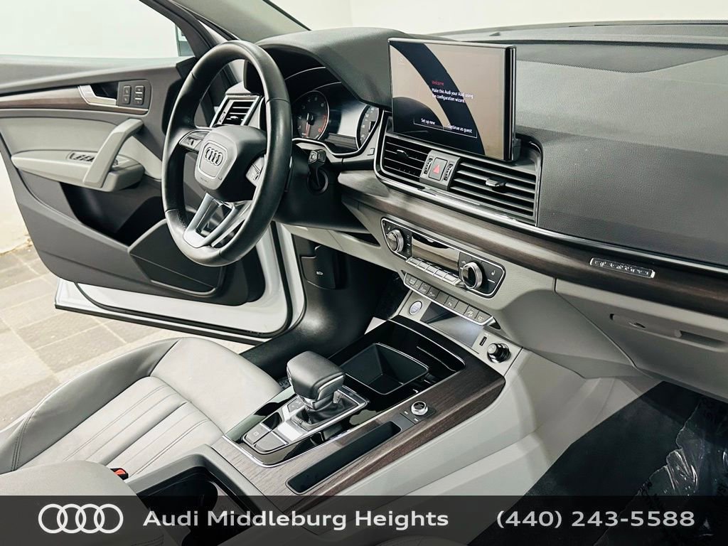 Certified 2023 Audi Q5 2.0T Premium w/ Convenience Package AWD/4WD image 11