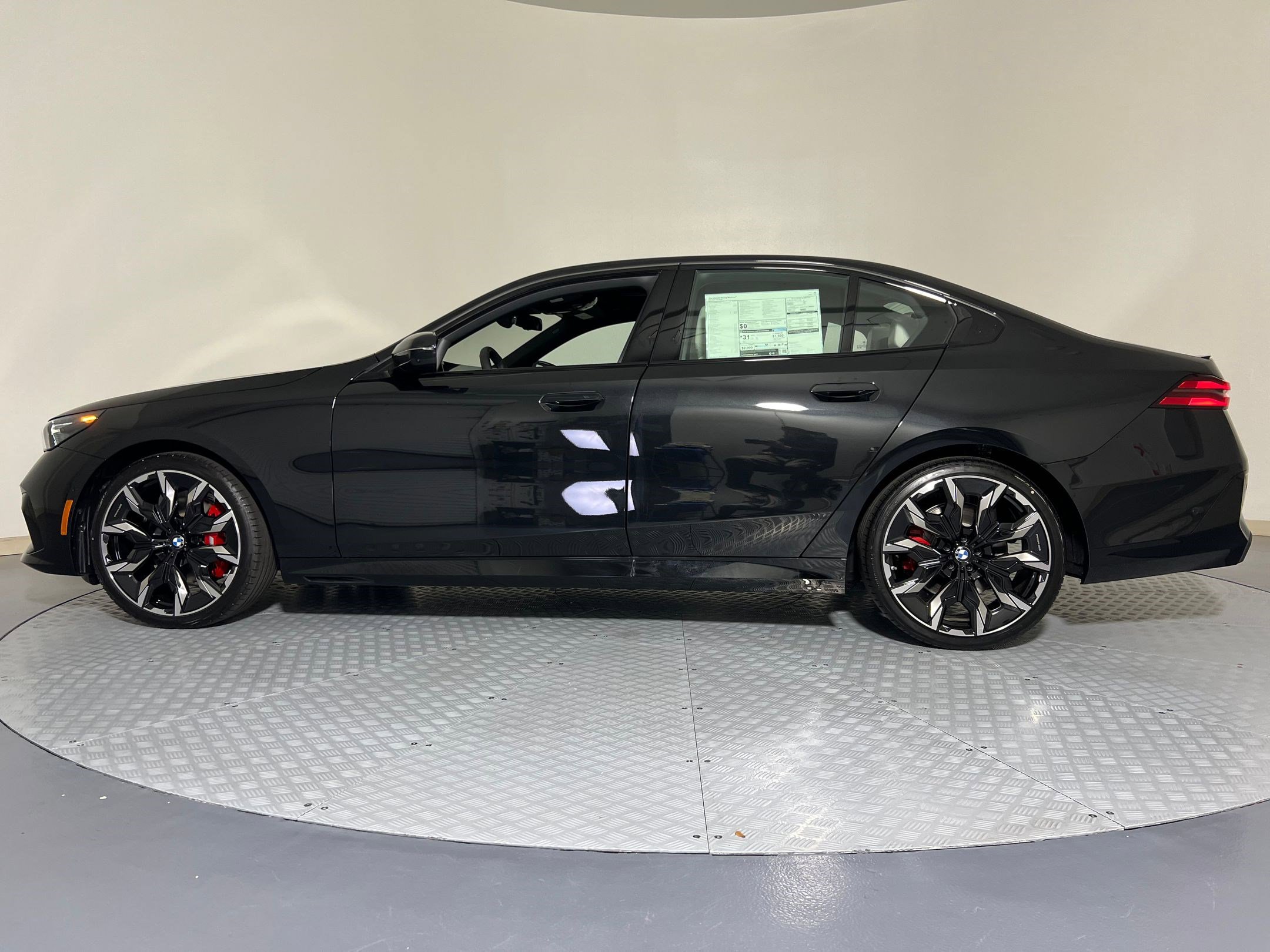 Used 2026 BMW 530i w/ M Sport Package RWD image 2
