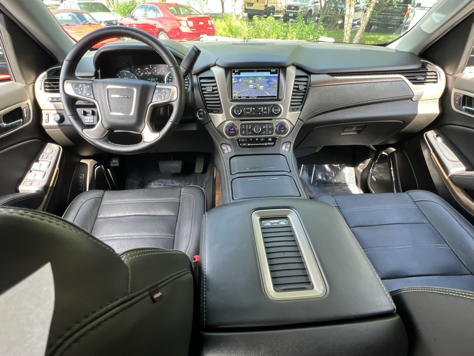 Used 2019 GMC Yukon Denali w/ Denali Ultimate Package AWD/4WD image 22