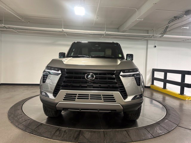 Used 2026 Lexus GX 550 AWD/4WD image 4