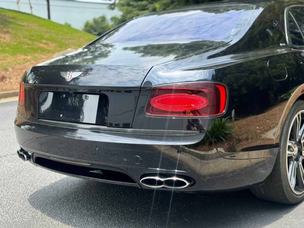 Used 2017 Bentley Flying Spur S V8 AWD/4WD image 25