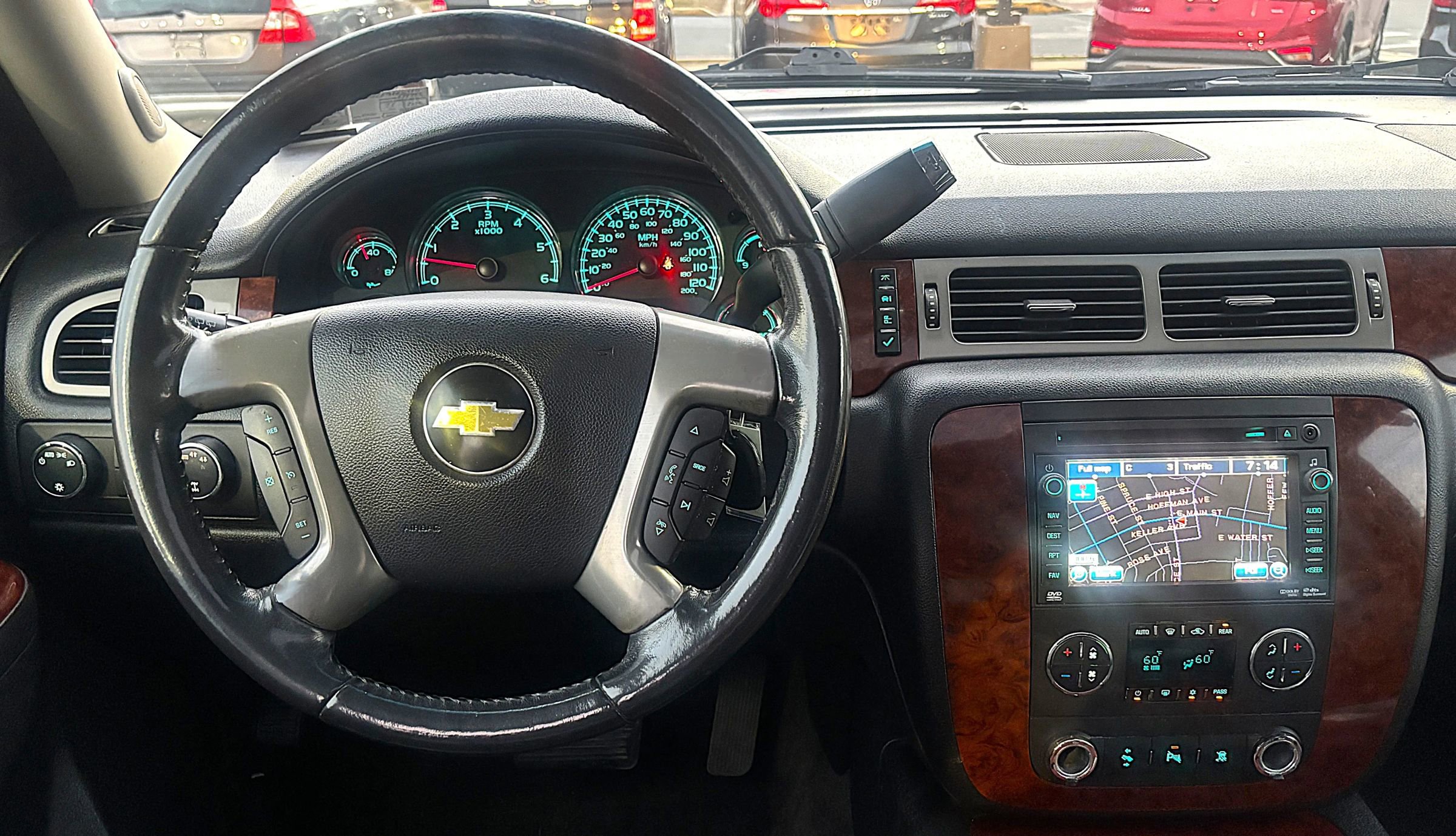 Used 2011 Chevrolet Tahoe LTZ image 13