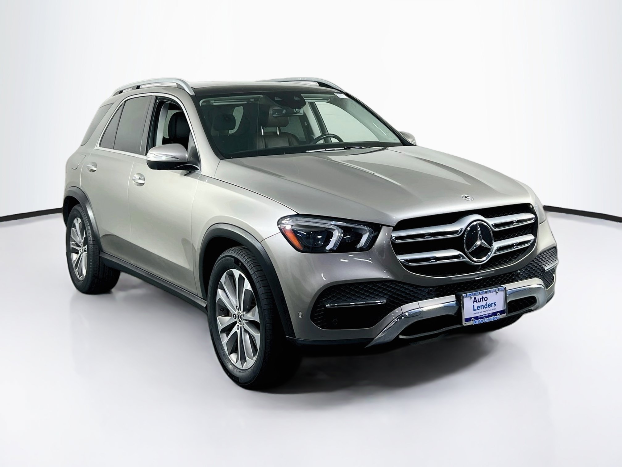 Used 2021 Mercedes-Benz GLE 450 4MATIC image 3