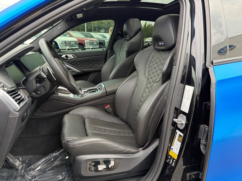 Used 2021 BMW X6 M AWD/4WD image 11