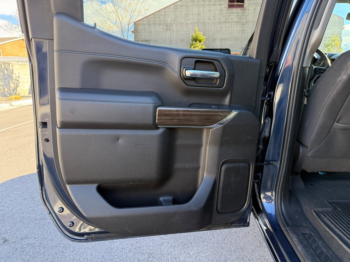 Used 2021 Chevrolet Silverado 1500 LT Trail Boss w/ Convenience Package II image 37