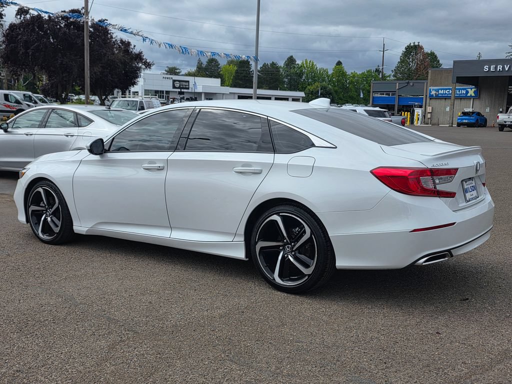 Used 2018 Honda Accord Sport image 2