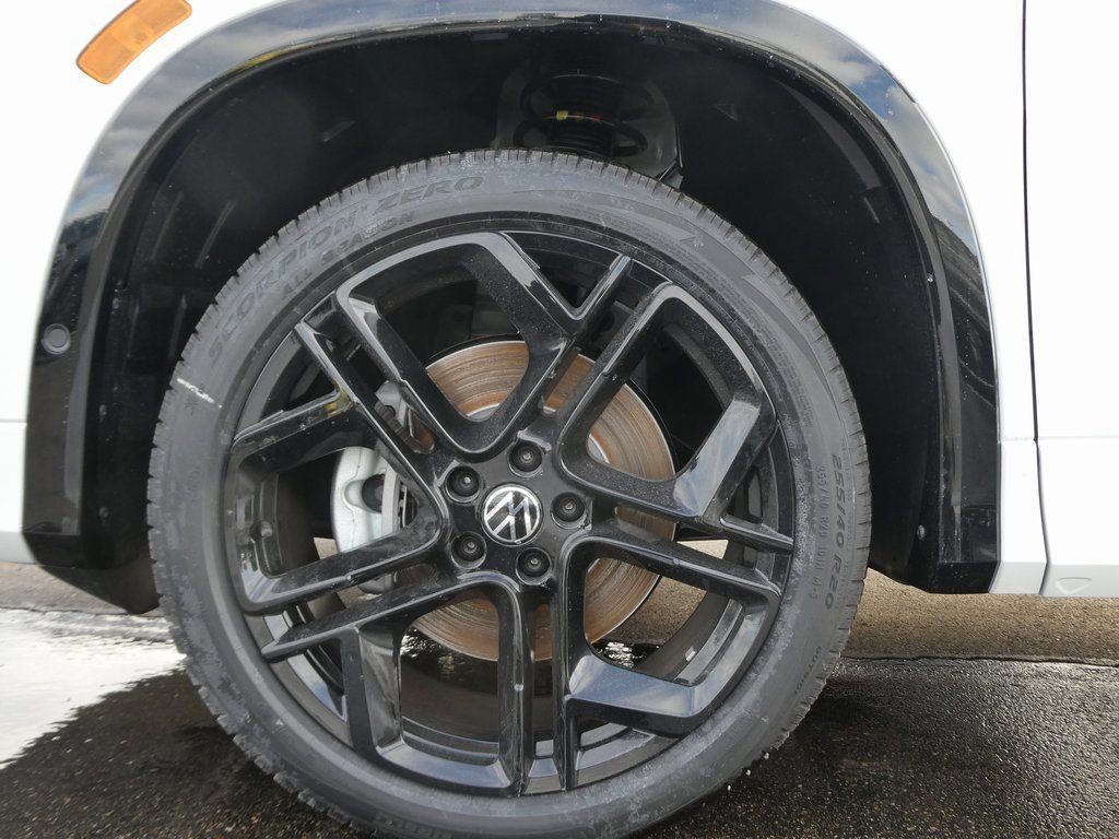 New 2026 Volkswagen Tiguan SE R-Line AWD/4WD image 27