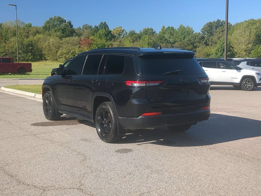 Used 2022 Jeep Grand Cherokee L Laredo AWD/4WD image 3