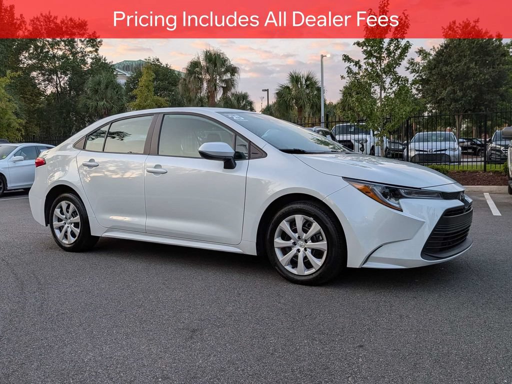 Certified 2025 Toyota Corolla LE FWD image 2