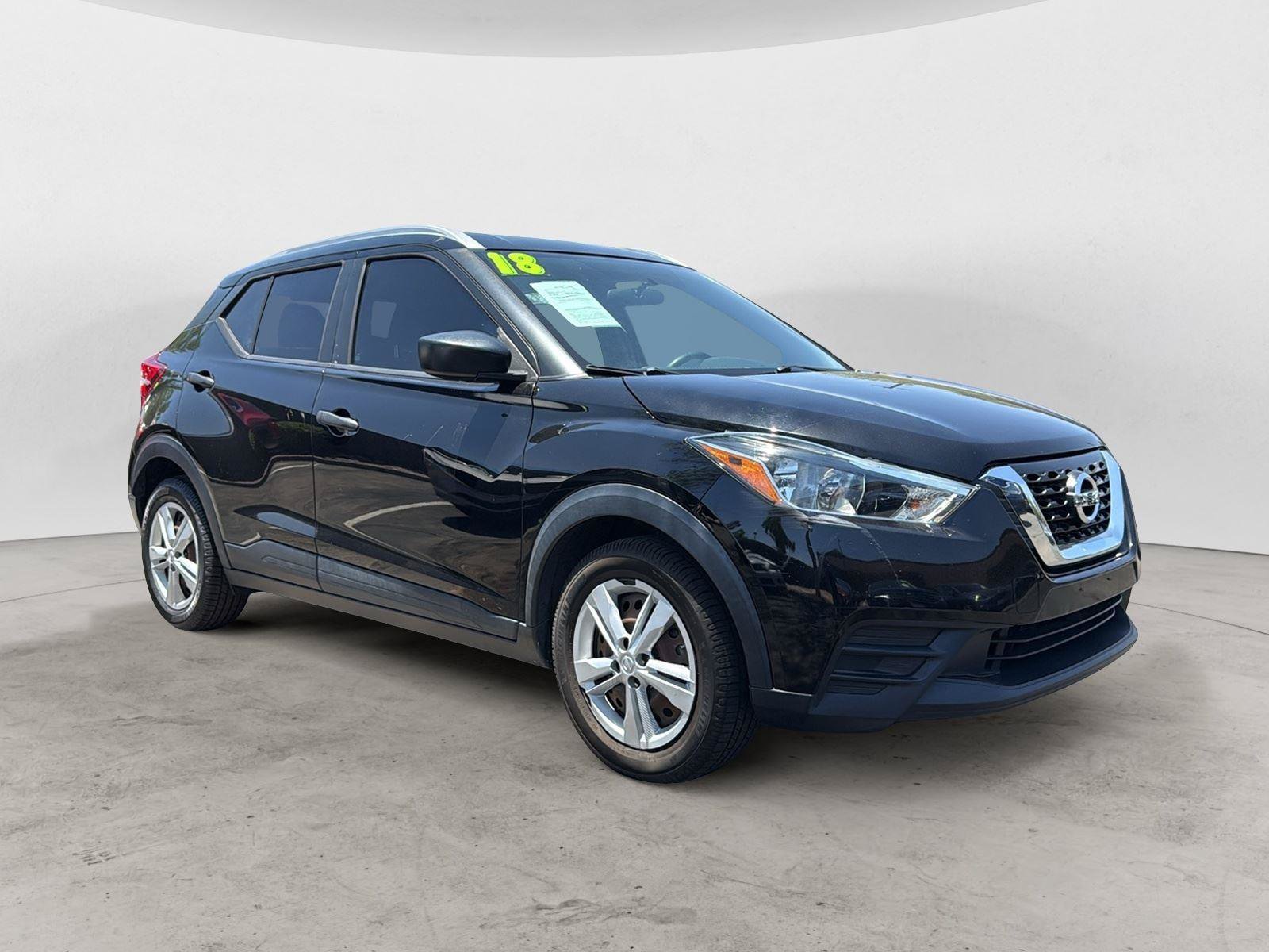Used 2018 Nissan Kicks S FWD image 1
