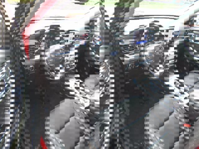 Used 2023 Ford Explorer XLT w/ Equipment Group 202A image 15