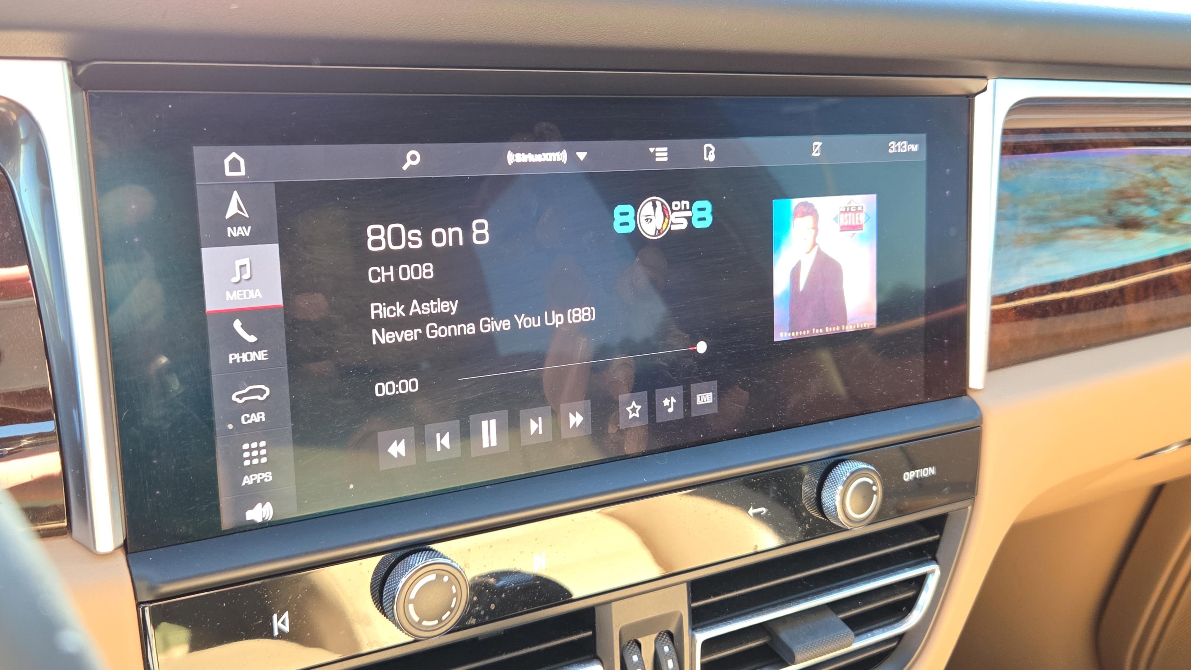 Used 2022 Porsche Macan image 21