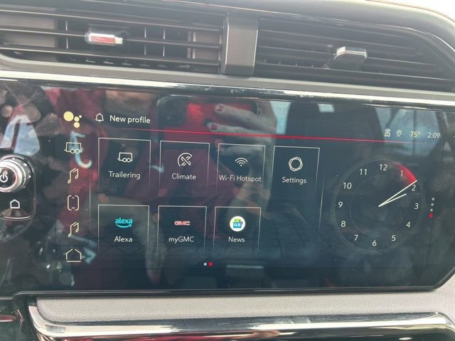 Used 2024 GMC Sierra 1500 AT4 w/ Technology Package AWD/4WD image 23