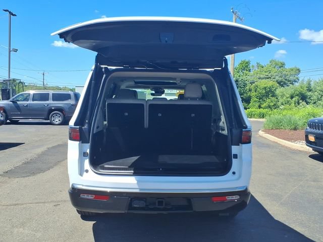 Certified 2023 Jeep Wagoneer 4WD w/ Premium Group I image 7