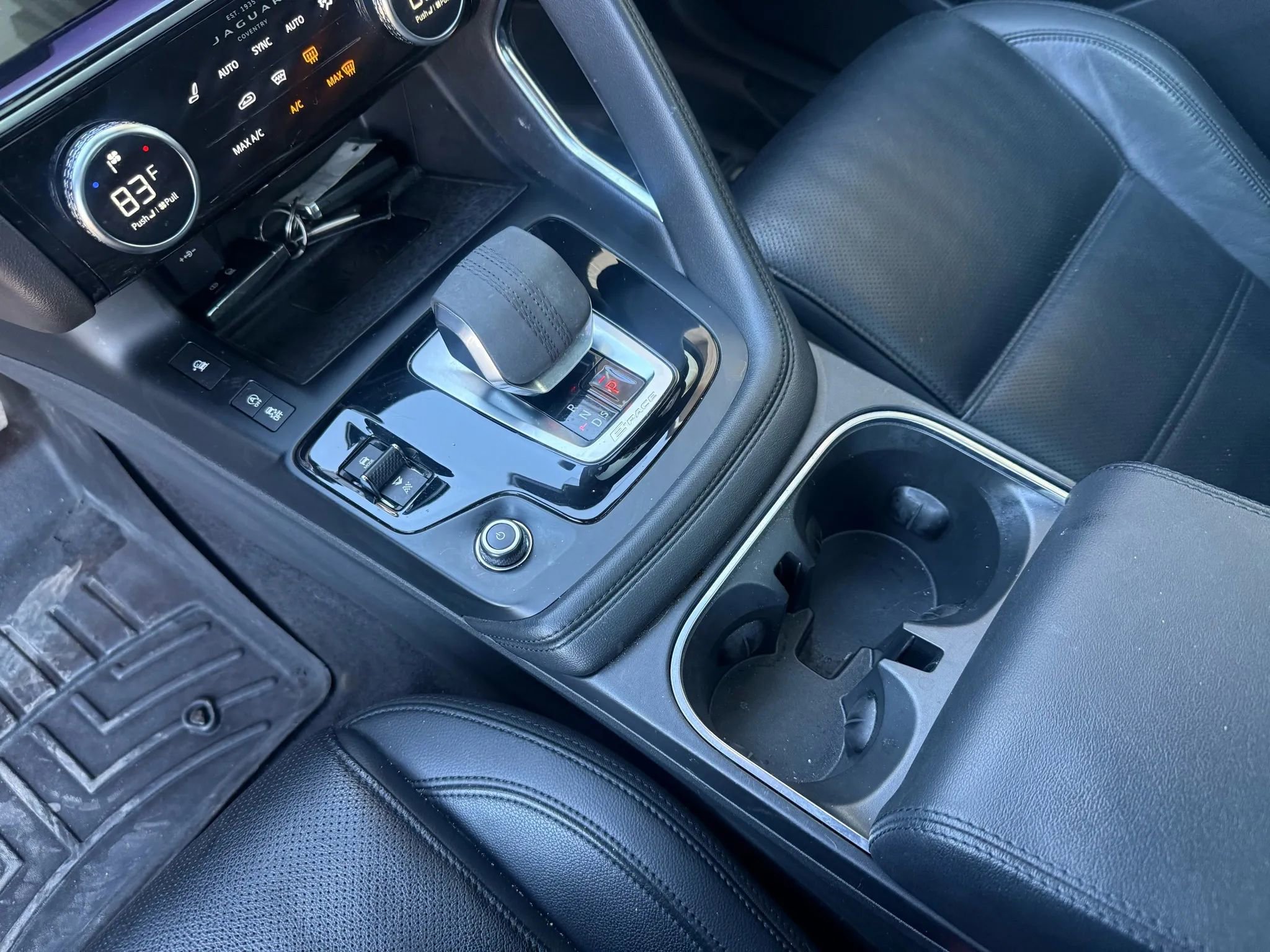 Used 2021 Jaguar E-PACE SE image 19