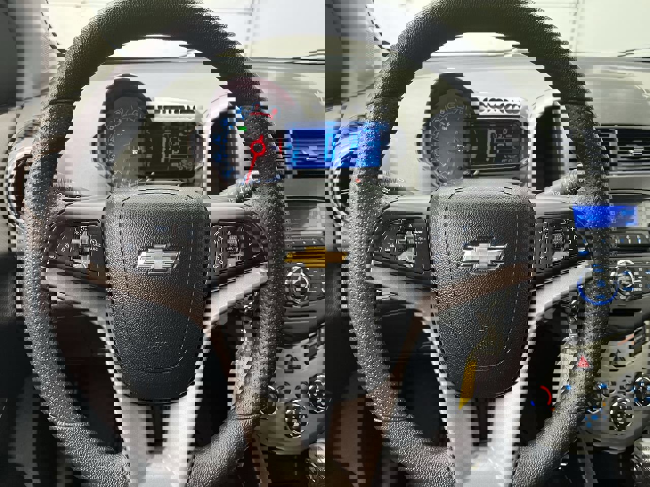 Used 2014 Chevrolet Sonic LT image 11