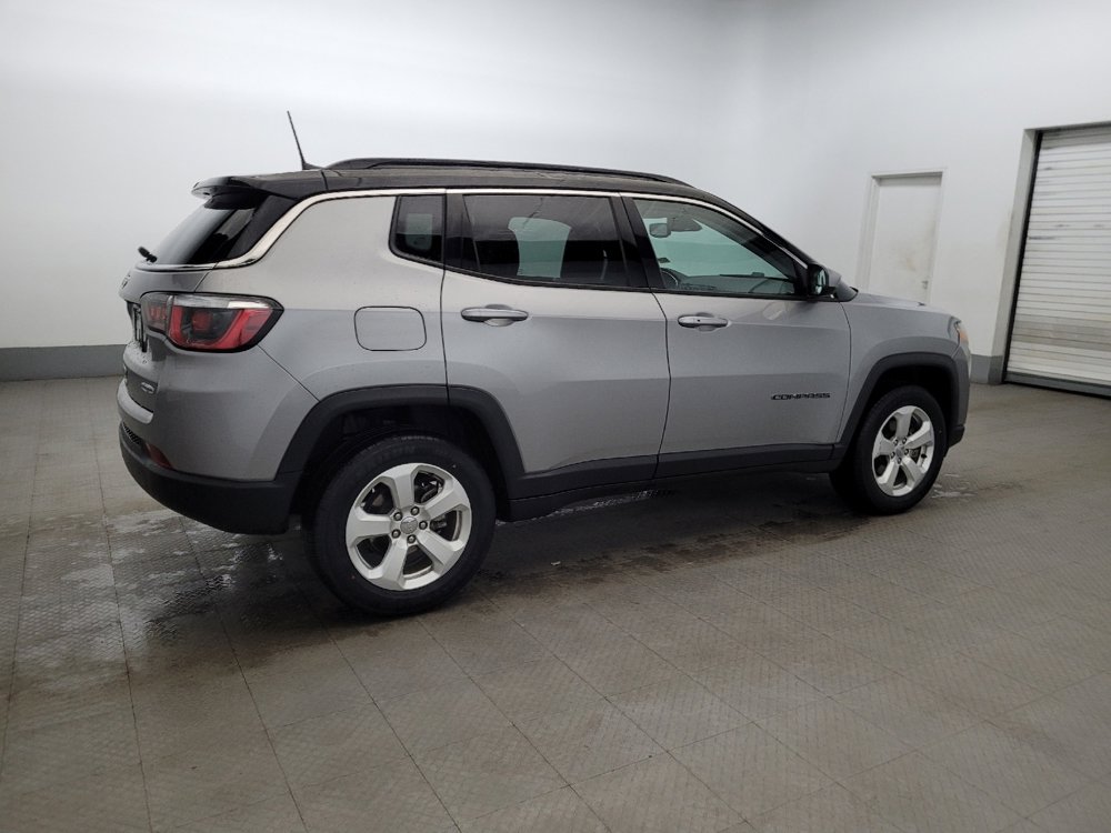 Used 2020 Jeep Compass Latitude image 10