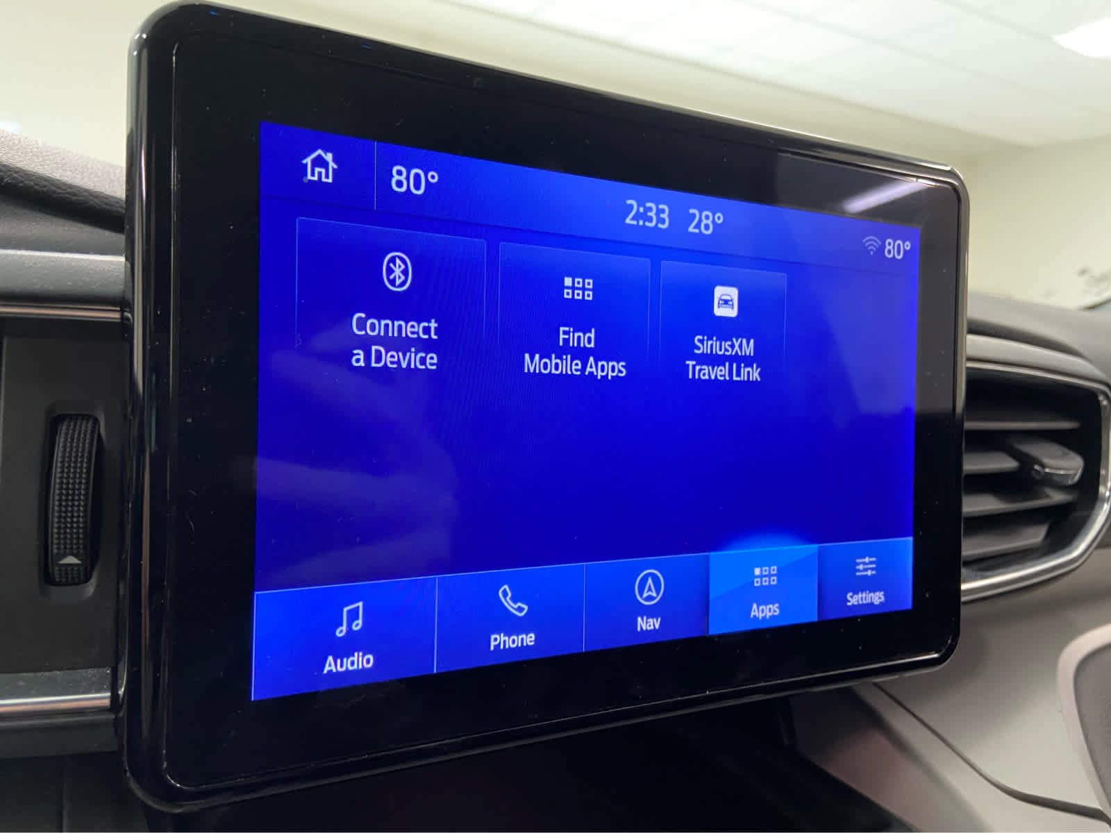 Used 2023 Ford Explorer XLT w/ Equipment Group 202A AWD/4WD image 32