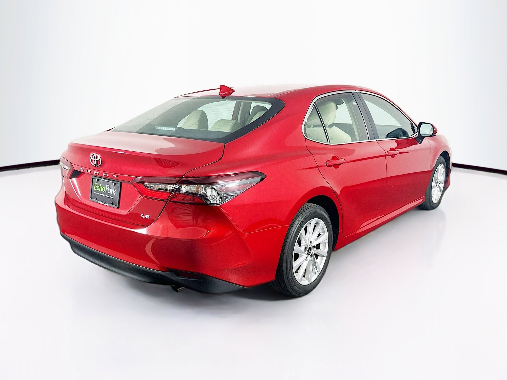 Used 2023 Toyota Camry LE image 9