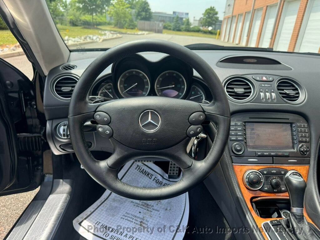 Used 2007 Mercedes-Benz SL 550 image 30