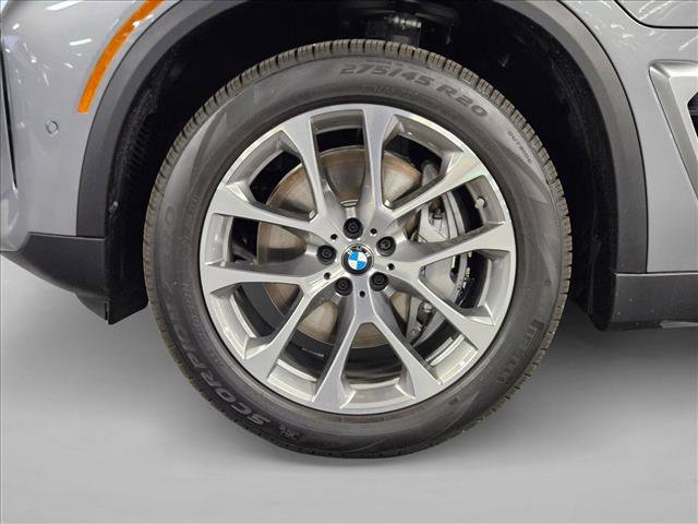 Used 2026 BMW X5 xDrive50e w/ Parking Assistance Package AWD/4WD image 9