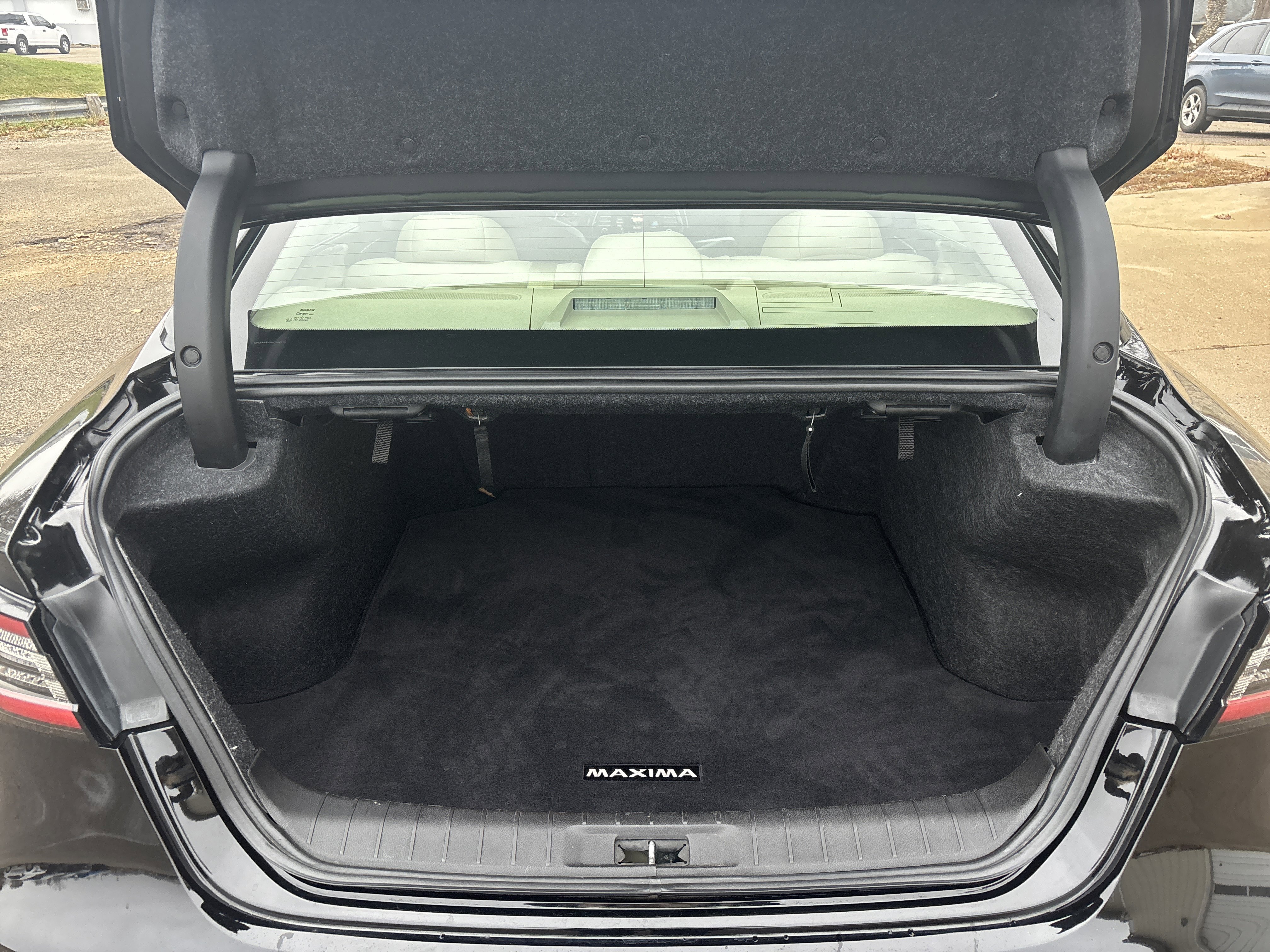 Used 2019 Nissan Maxima 3.5 SV w/ Floor Mat Group image 8