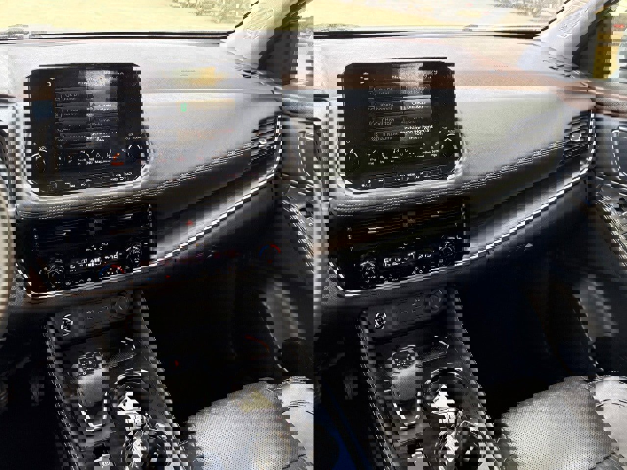 Certified 2021 Nissan Rogue Platinum image 13