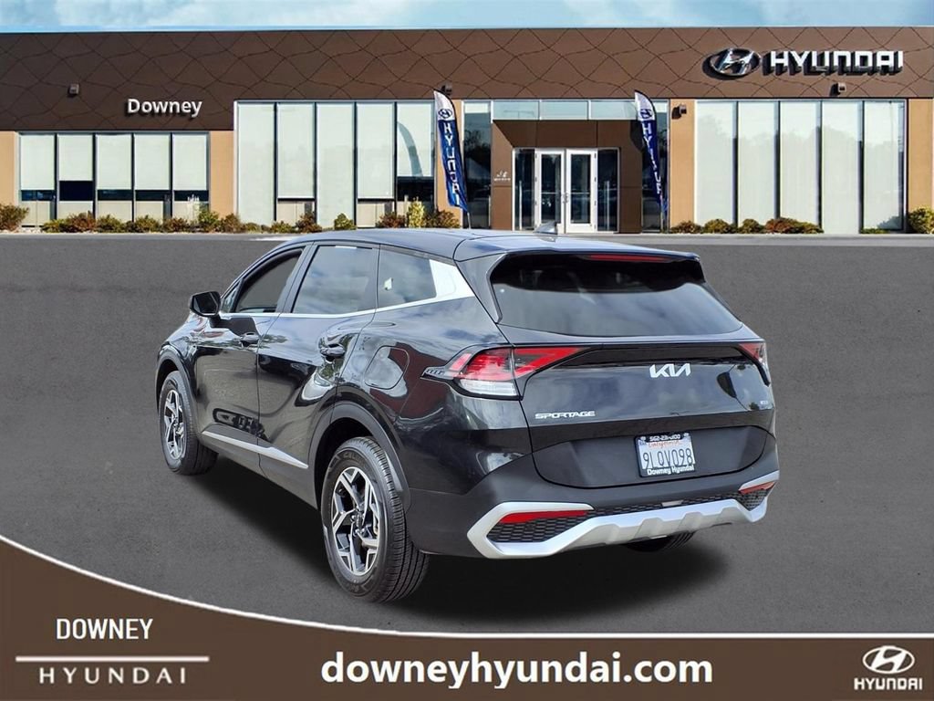 Used 2025 Kia Sportage LX FWD image 6