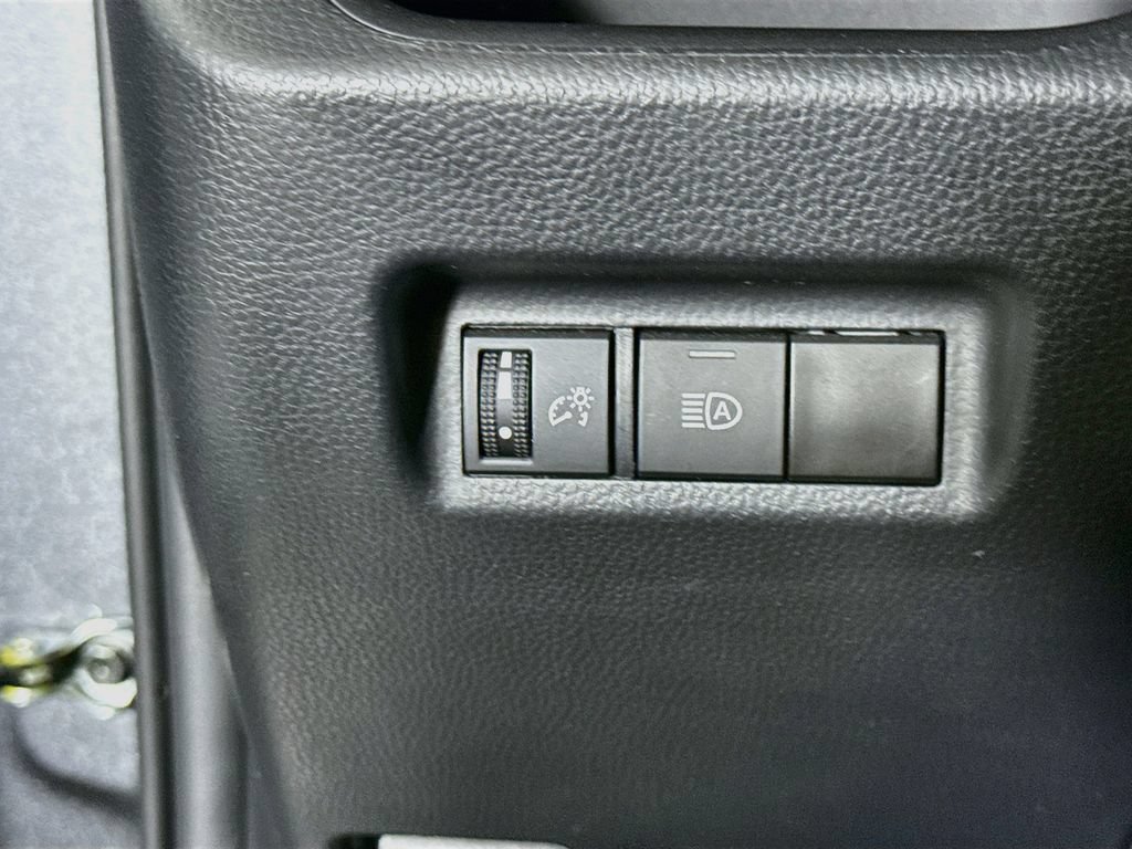 Certified 2023 Toyota RAV4 LE AWD/4WD image 18