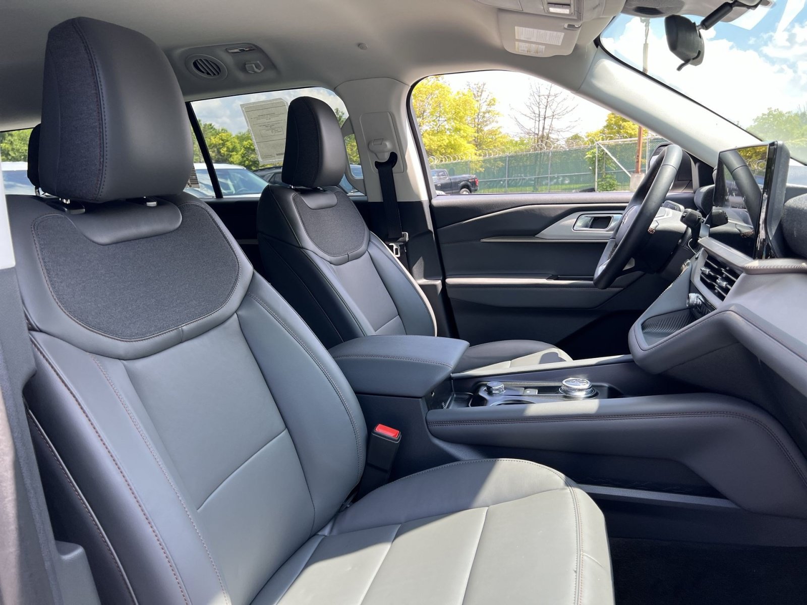 New 2026 Ford Explorer Active w/ Active Comfort Package AWD/4WD image 27