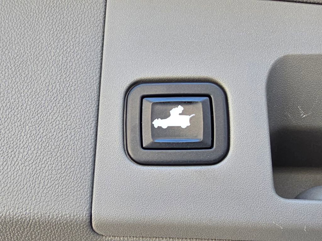 Used 2022 Cadillac XT5 Premium Luxury w/ Technology Package FWD image 34