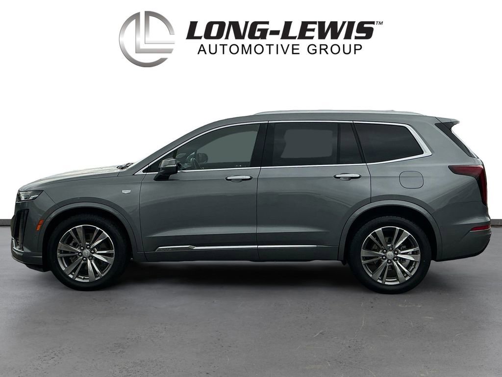 Used 2022 Cadillac XT6 Premium Luxury w/ Technology Package FWD image 2