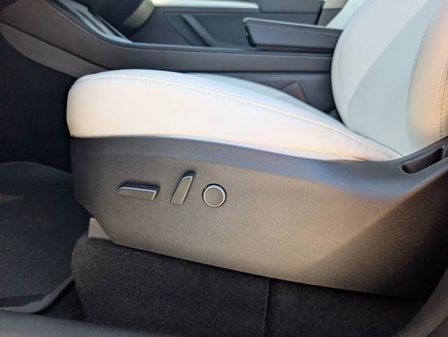 Used 2024 Tesla Model Y Long Range RWD image 19