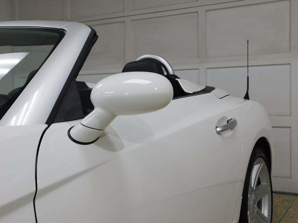 Used 2005 Chrysler Crossfire Limited RWD image 37
