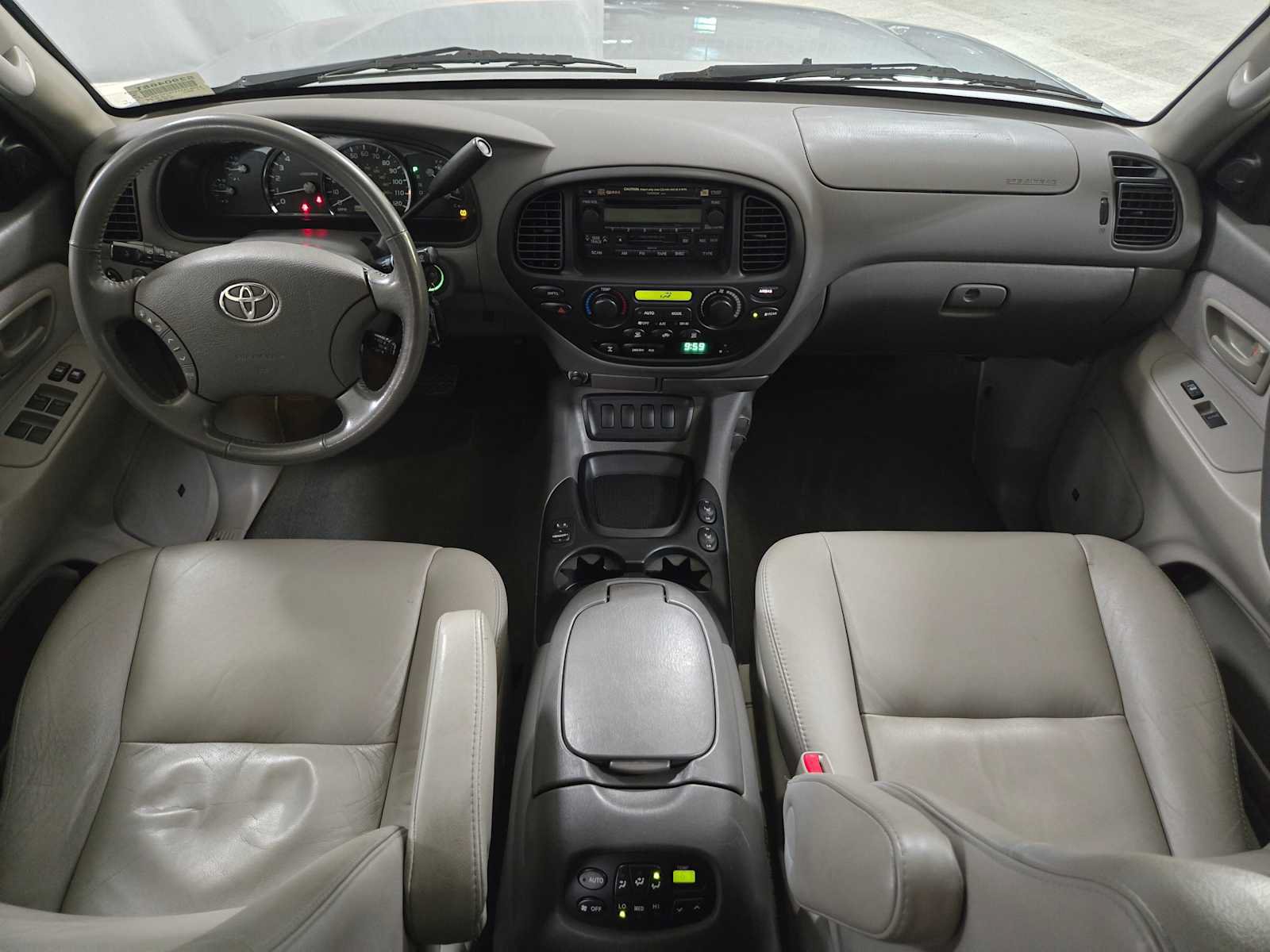 Used 2007 Toyota Sequoia SR5 AWD/4WD image 19