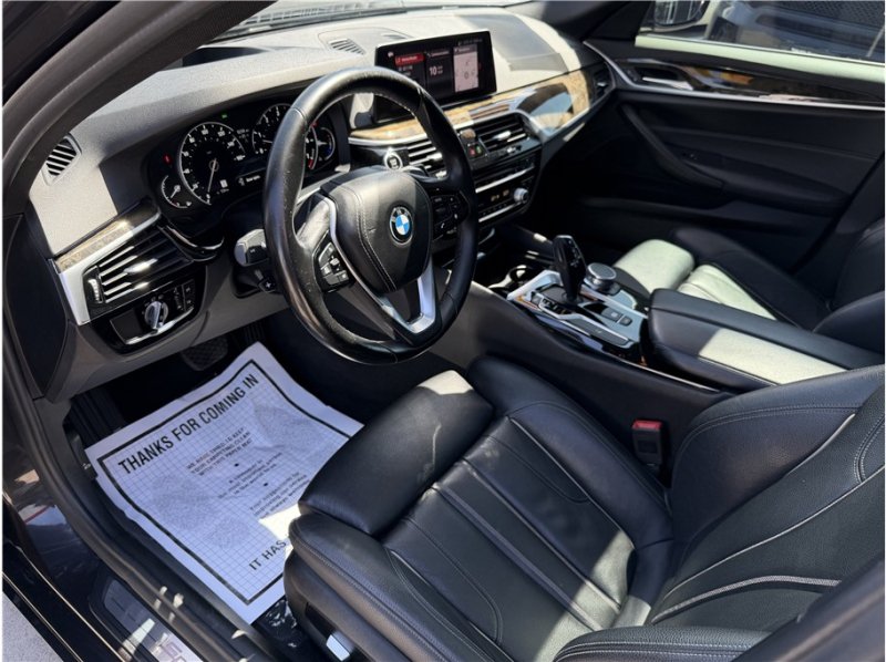Used 2019 BMW 540i w/ Convenience Package RWD image 16