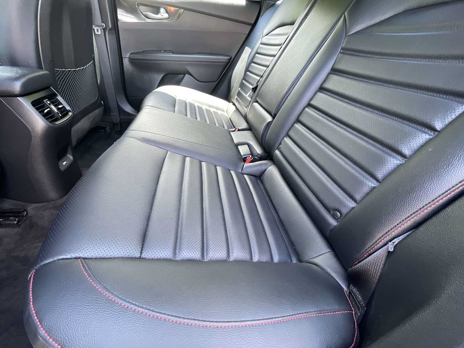 Used 2022 Kia Forte GT FWD image 9