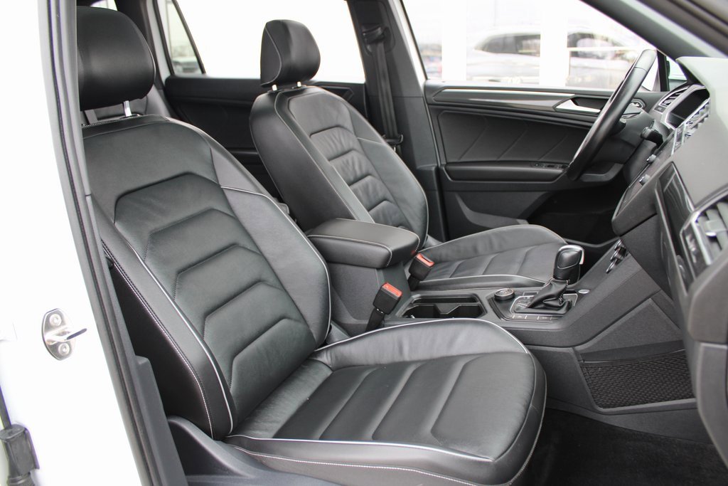 Certified 2021 Volkswagen Tiguan SEL Premium R-Line image 28