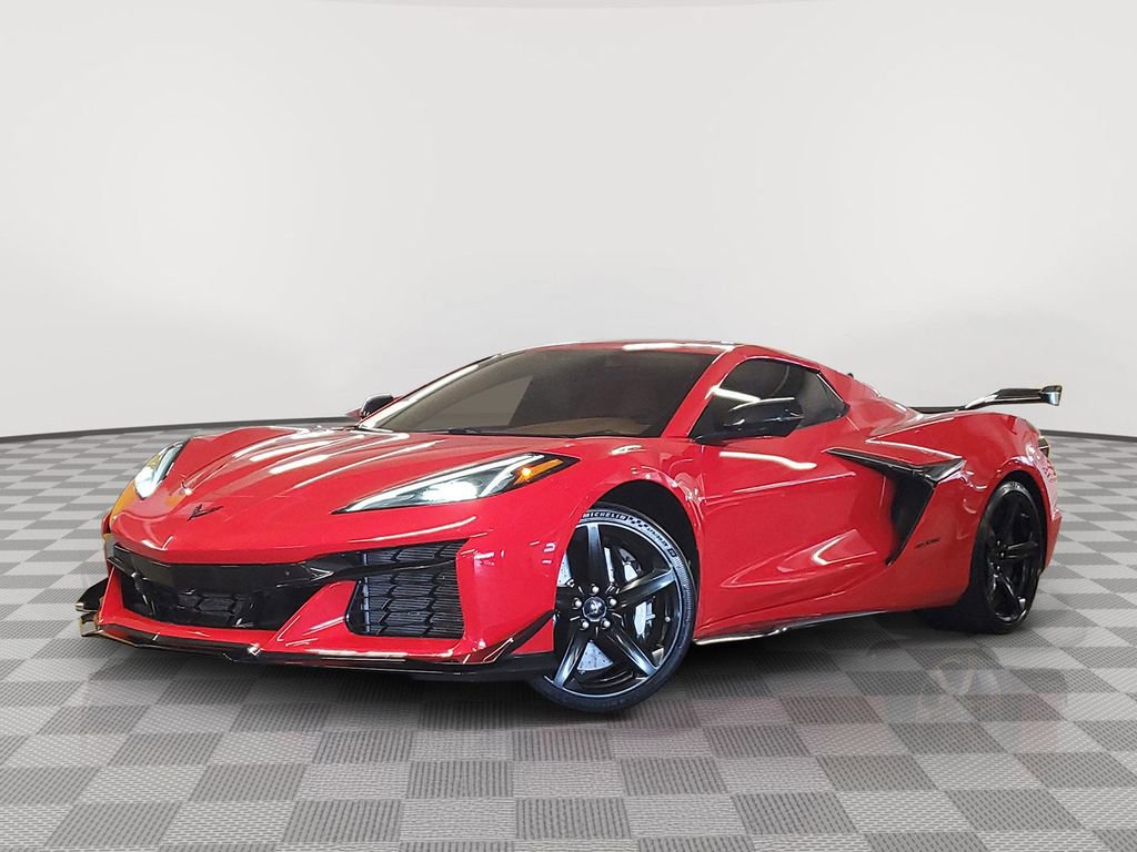 Used 2023 Chevrolet Corvette Z06 w/ Z07 Performance Package RWD image 2