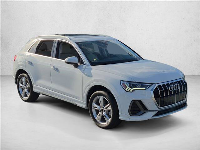 Certified 2024 Audi Q3 2.0T Premium Plus AWD/4WD image 3