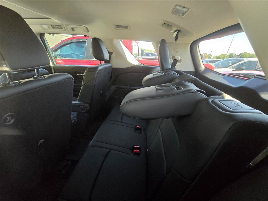 New 2026 Nissan Pathfinder Platinum AWD/4WD image 6