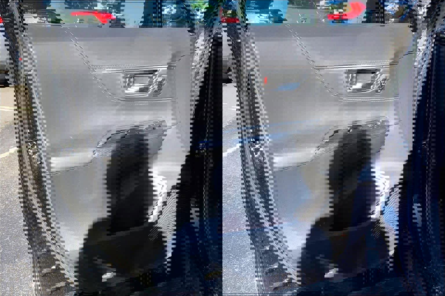 Used 2022 Toyota Venza Limited image 21